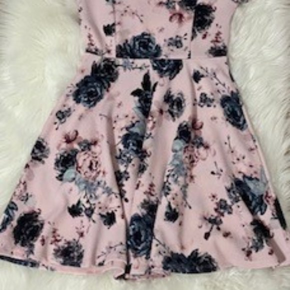 PINK FLOWER SUMMER DRESS - Picture 2 of 2